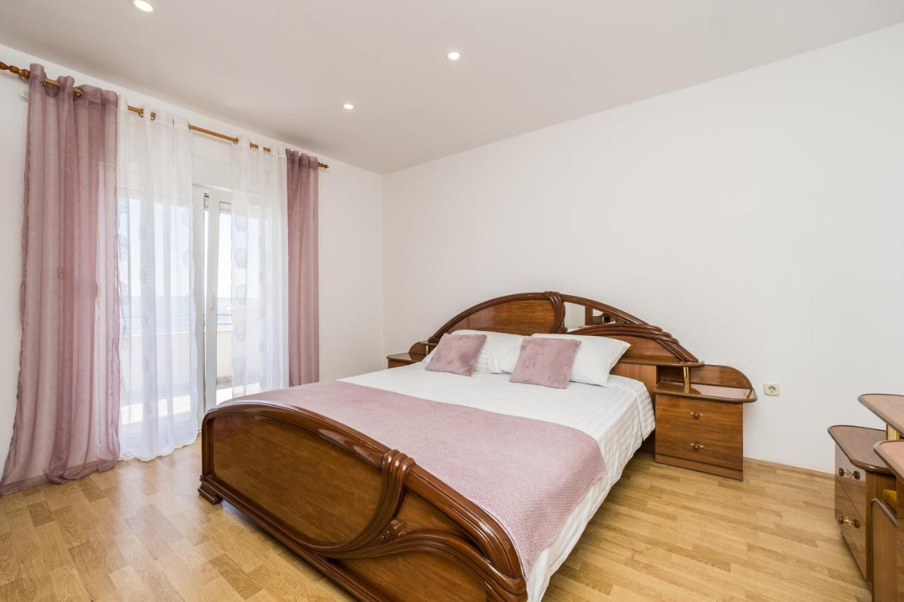 Apartmani Tomeri Стариград-Паклениця Екстер'єр фото