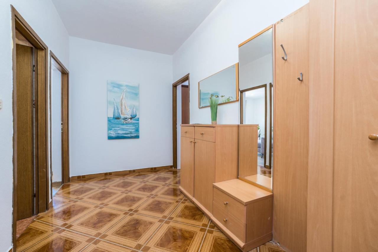 Apartmani Tomeri Стариград-Паклениця Екстер'єр фото