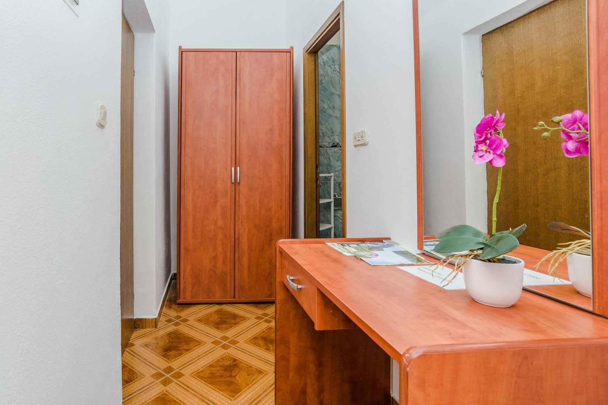 Apartmani Tomeri Стариград-Паклениця Екстер'єр фото